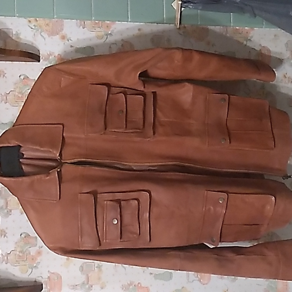 Leather Jacket - Picture 4 of 8